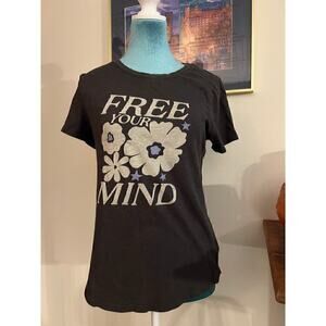 Old Navy Free Your Mind T-shirt